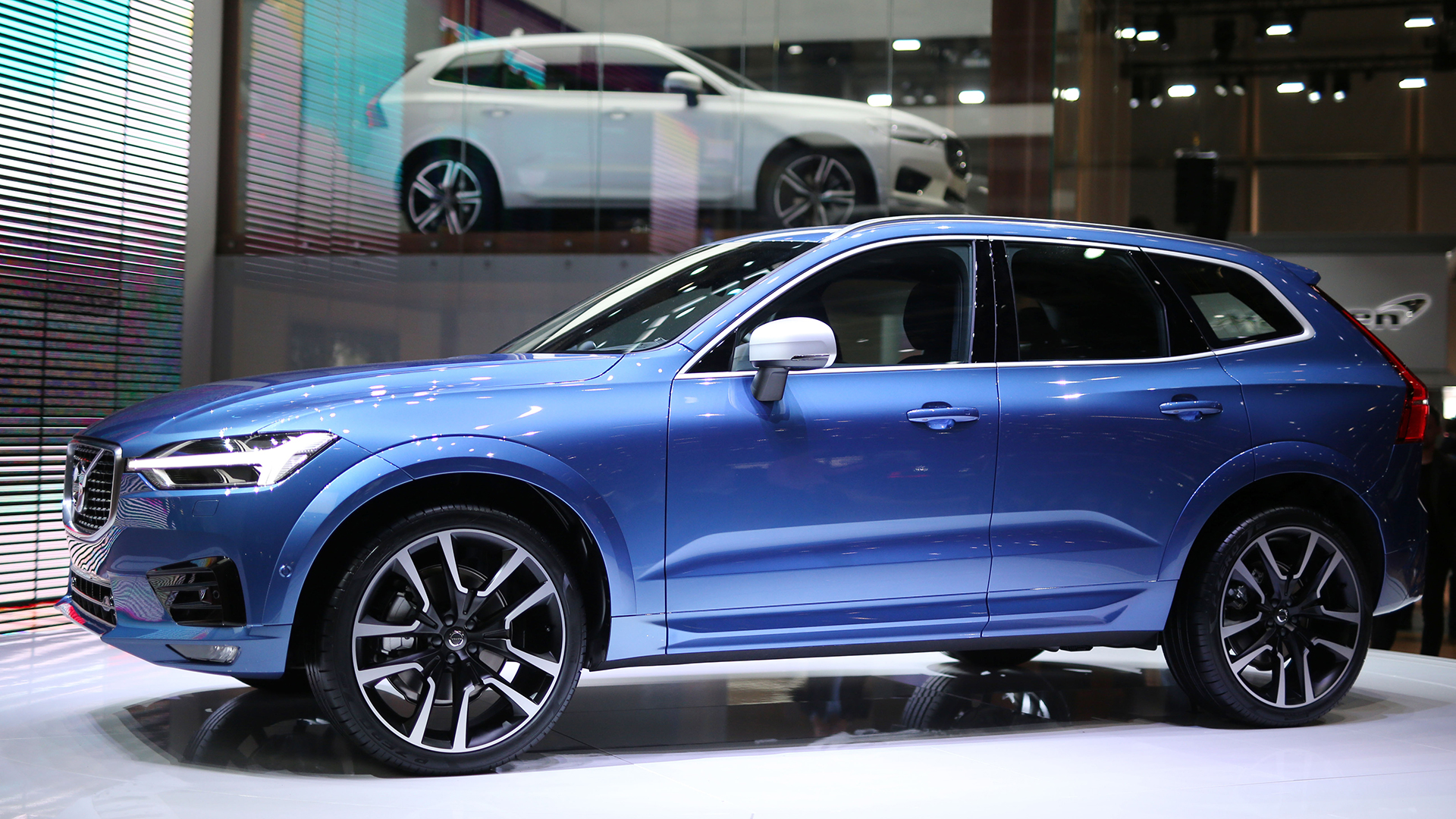 Volvo reveals new XC60 SUV at Geneva Motor Show AutoTrader